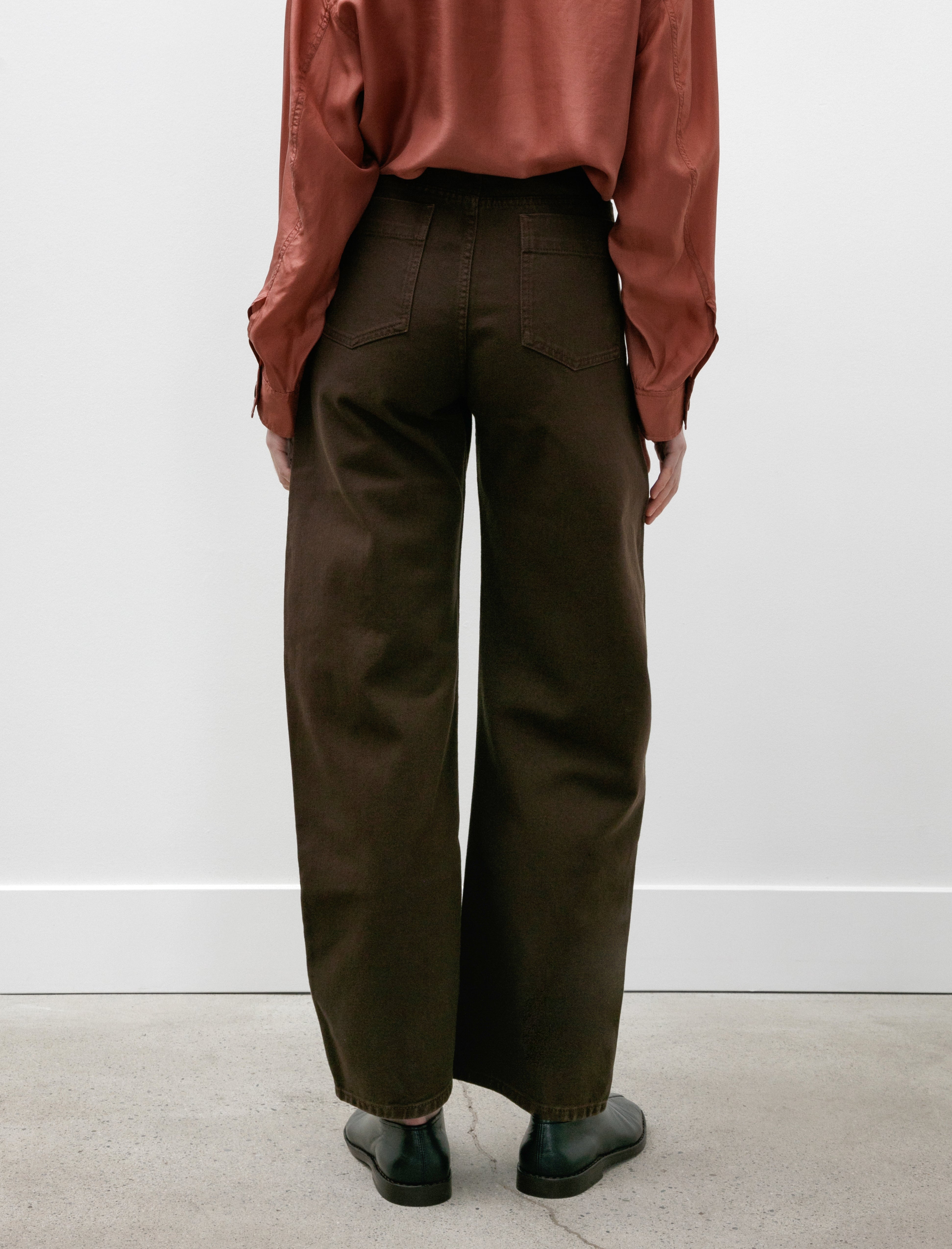 Lemaire High Waisted Curved Pants Espresso