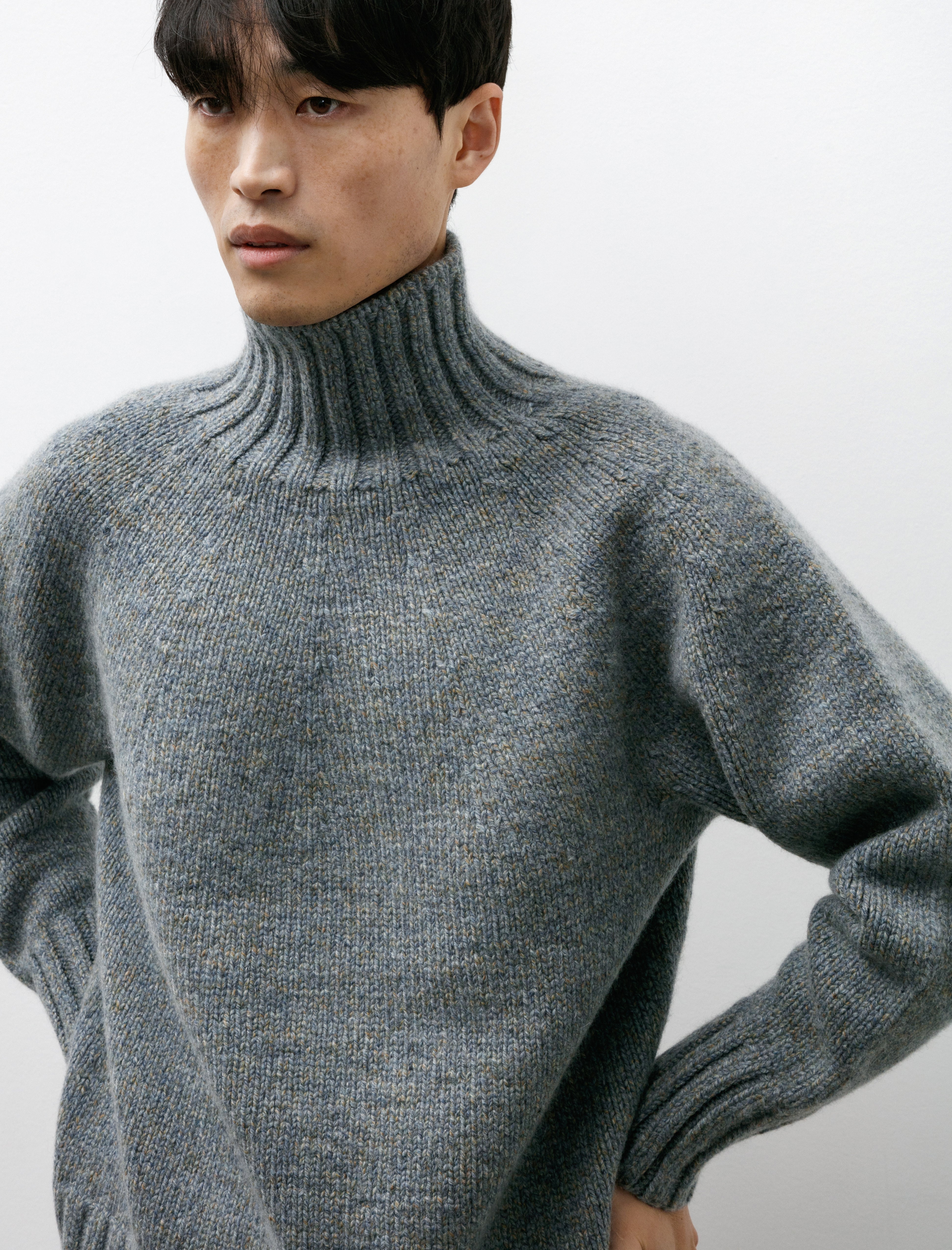 Slopeslow Yoke Top Turtleneck Sweater Fade Blue