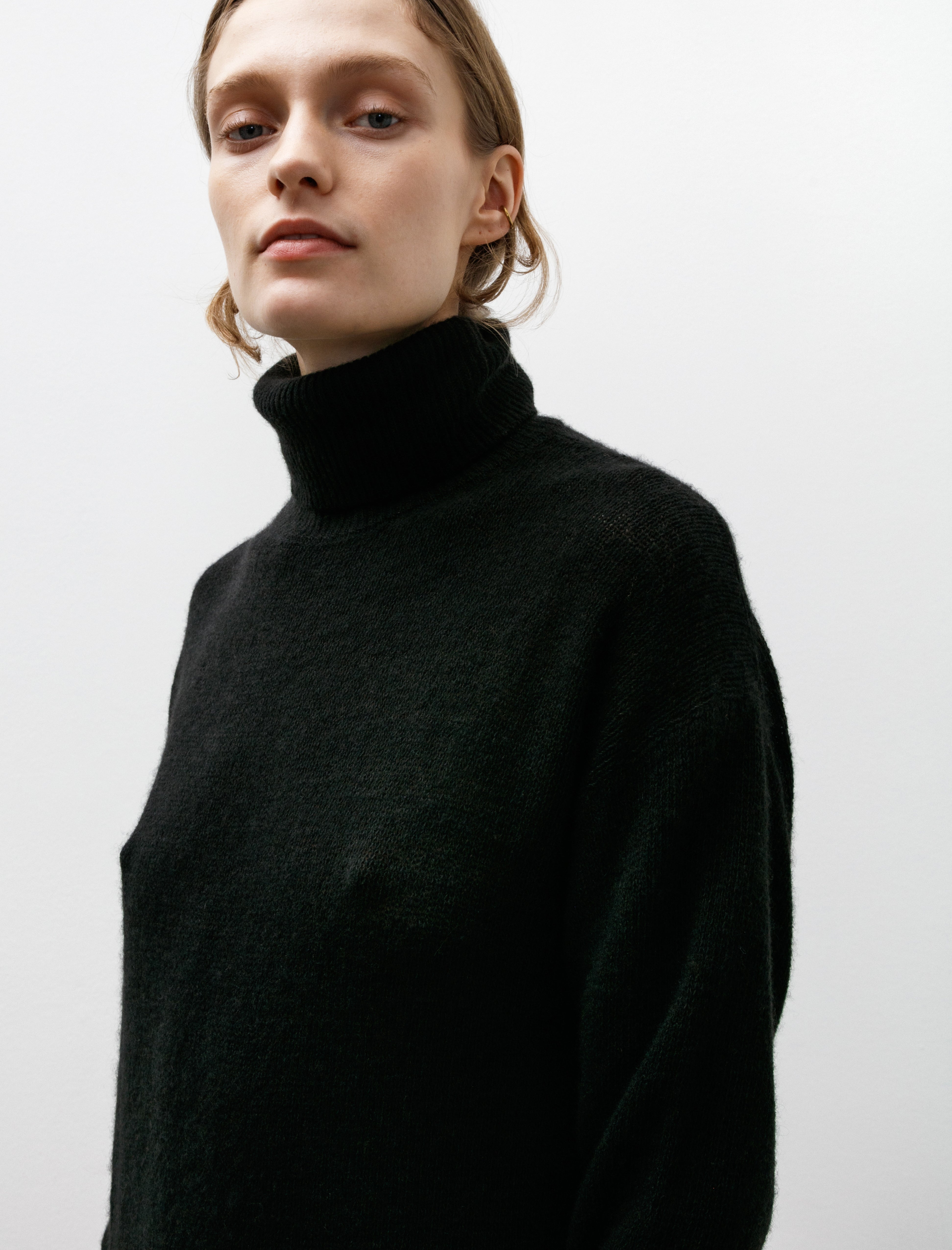 Comoli Garment Dyed Cashmere Turtleneck Knit Dress Black