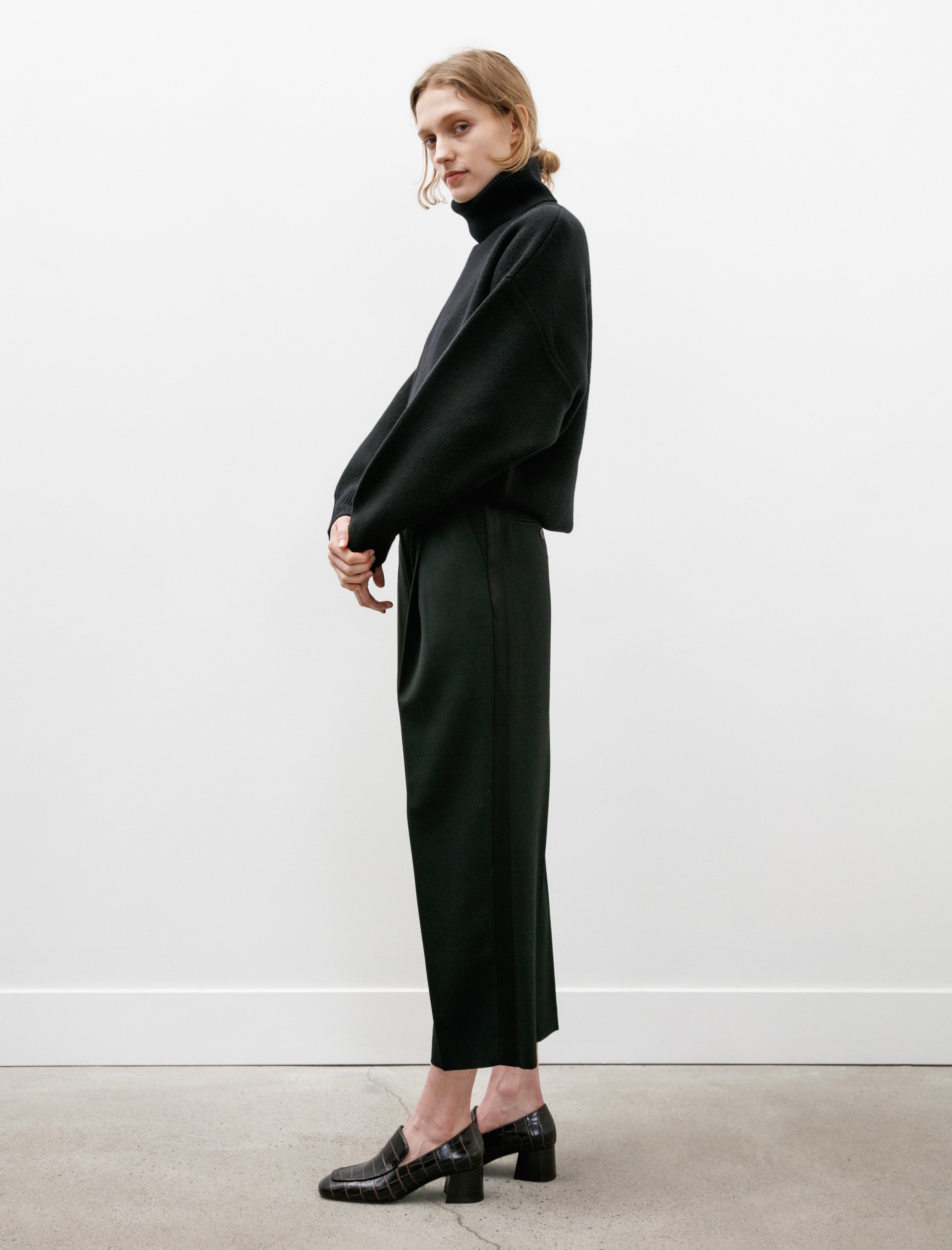 Totême Pleated Straight Trousers Black