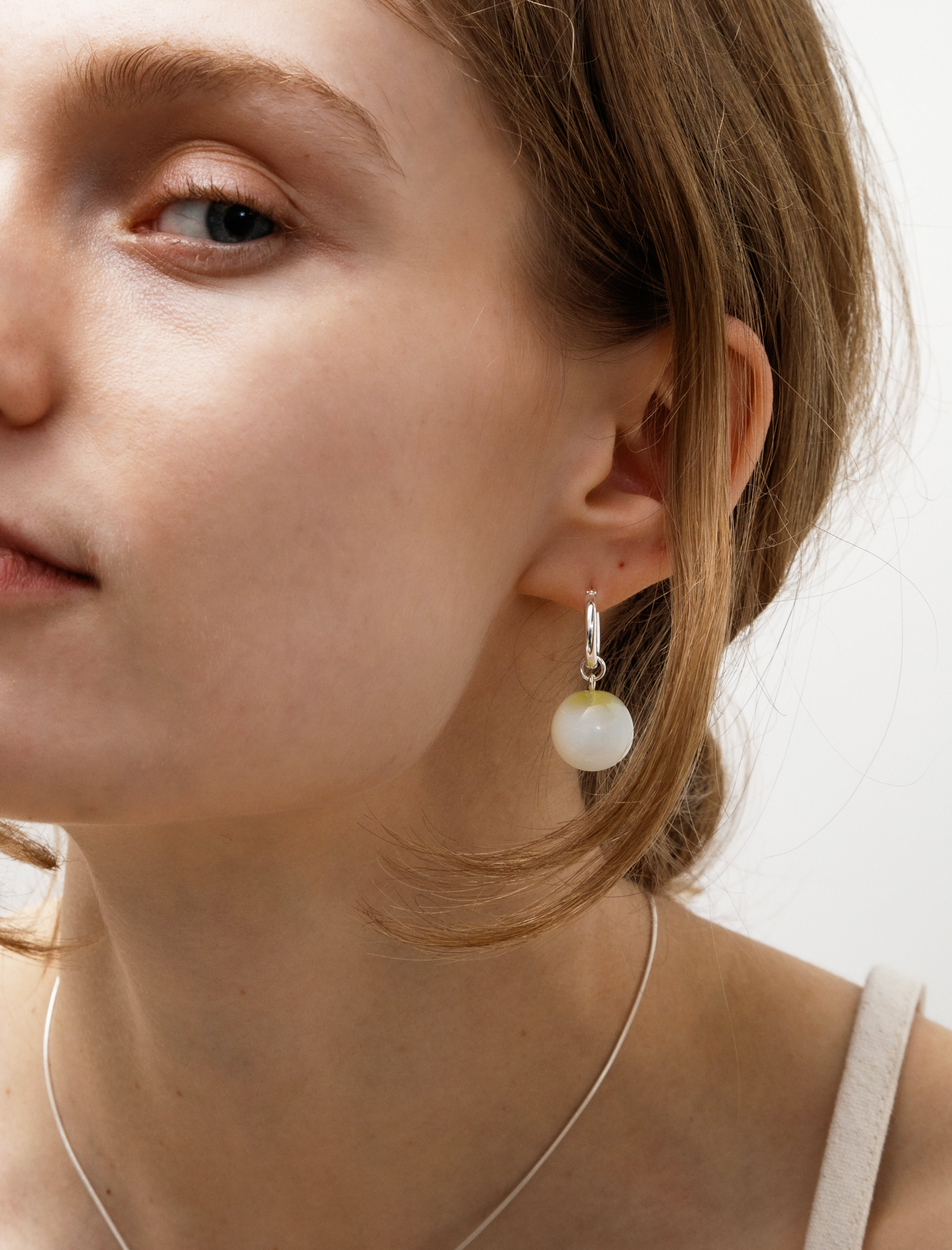 Sisi Joia Loar Earrings Opaline White