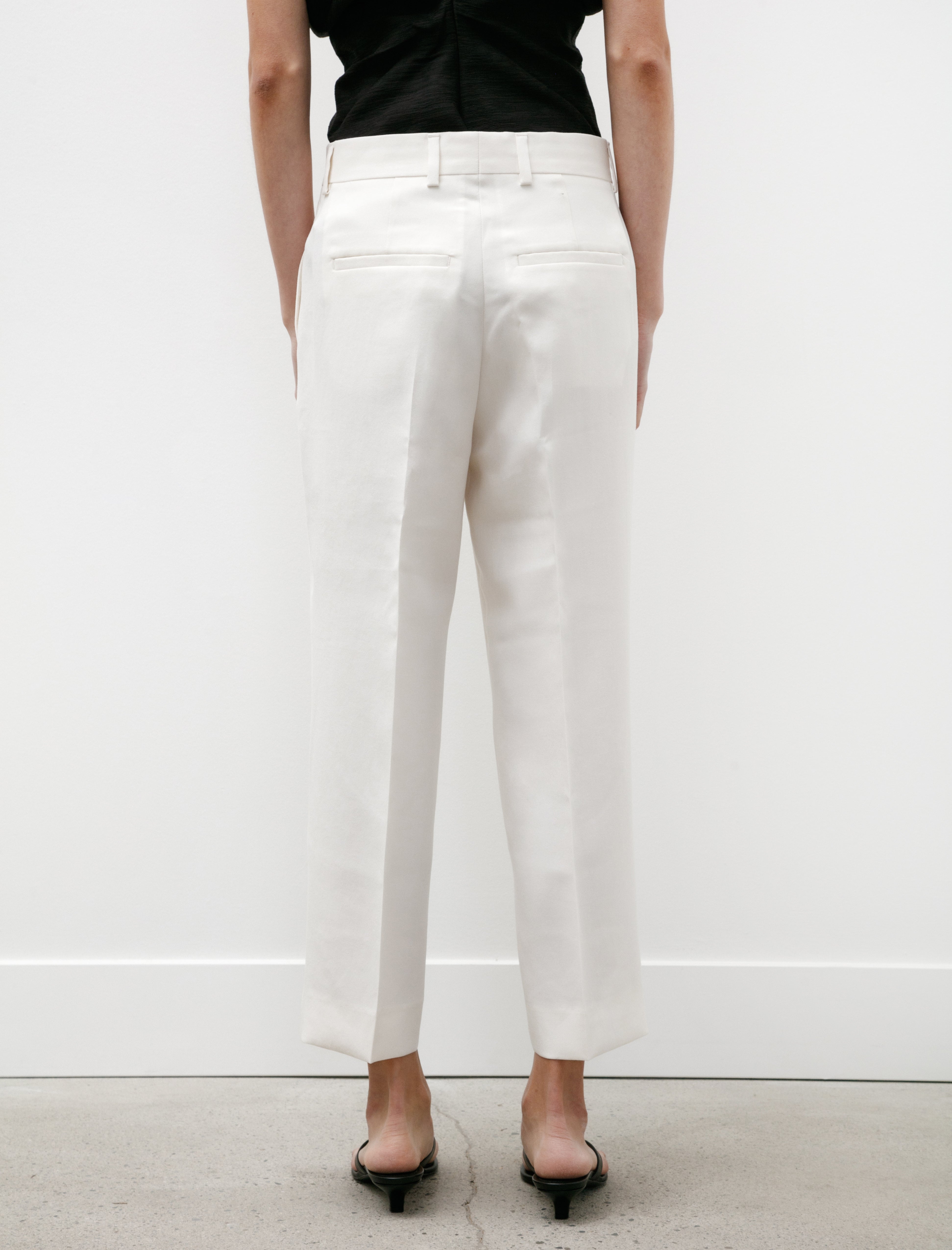 Totême Straight Cropped Trousers Off White