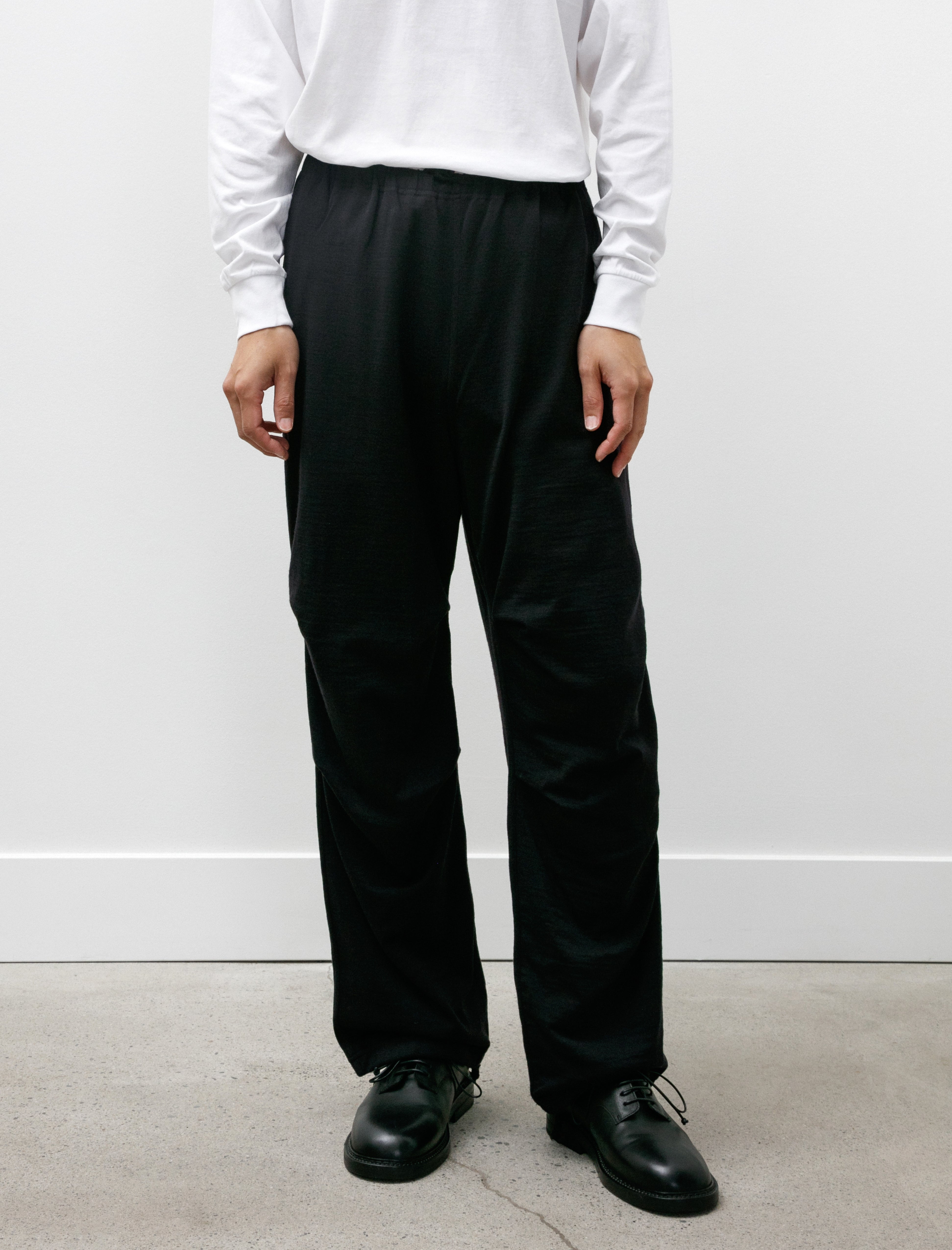 Comoli Wool Knit Knee-Tucked Pants Navy