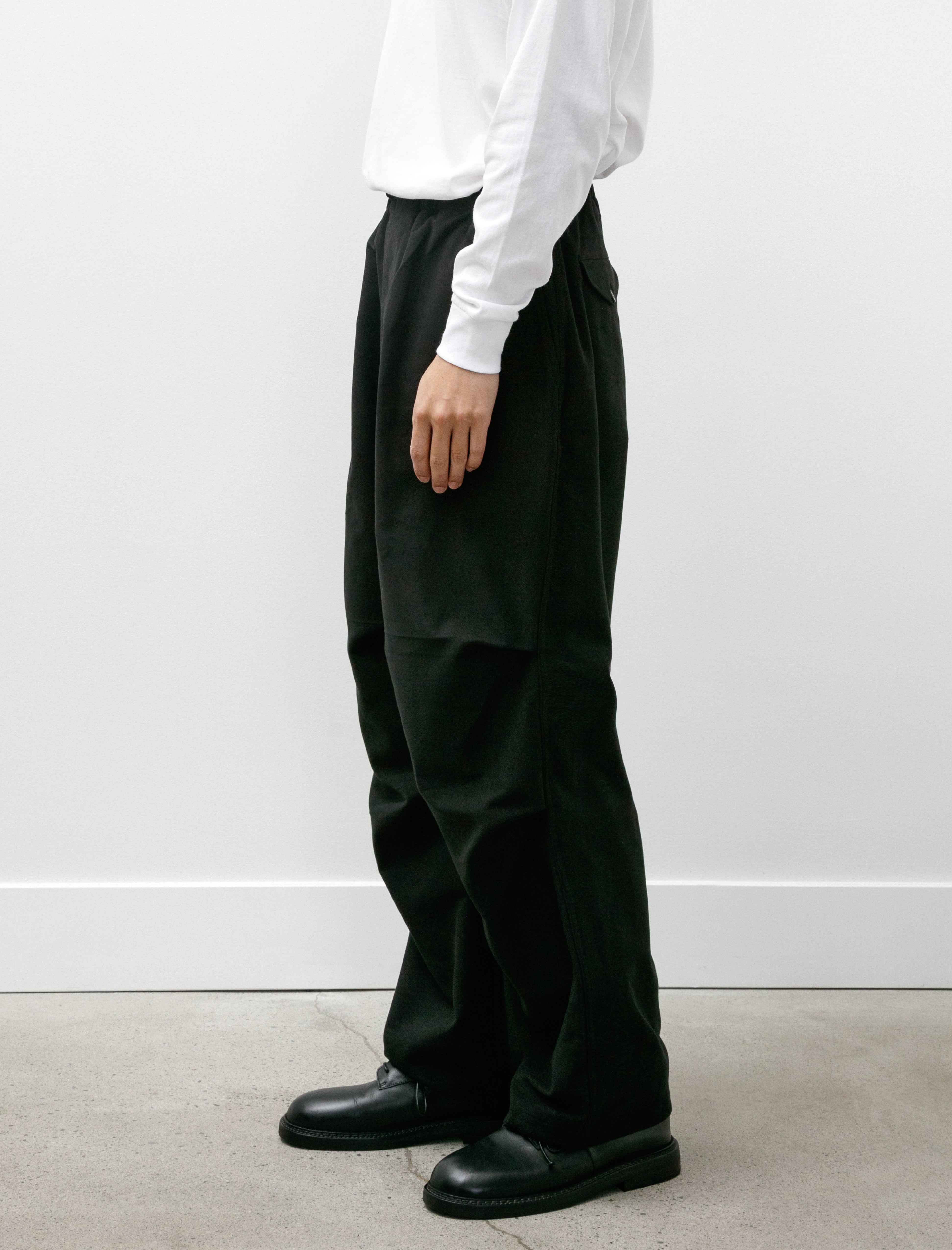 Comoli Moleskin Knee-Tucked Pants Black