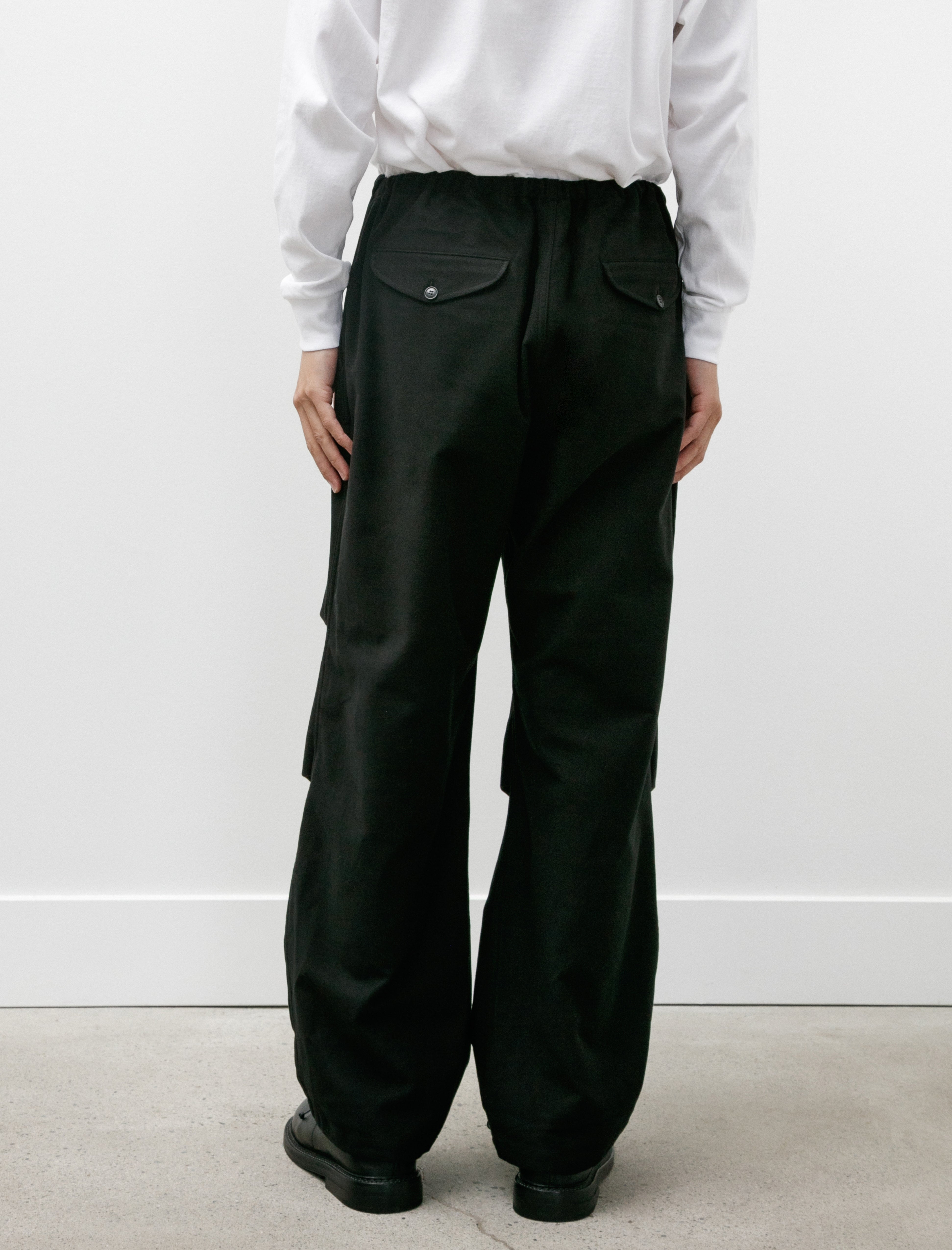 Comoli Moleskin Knee-Tucked Pants Black