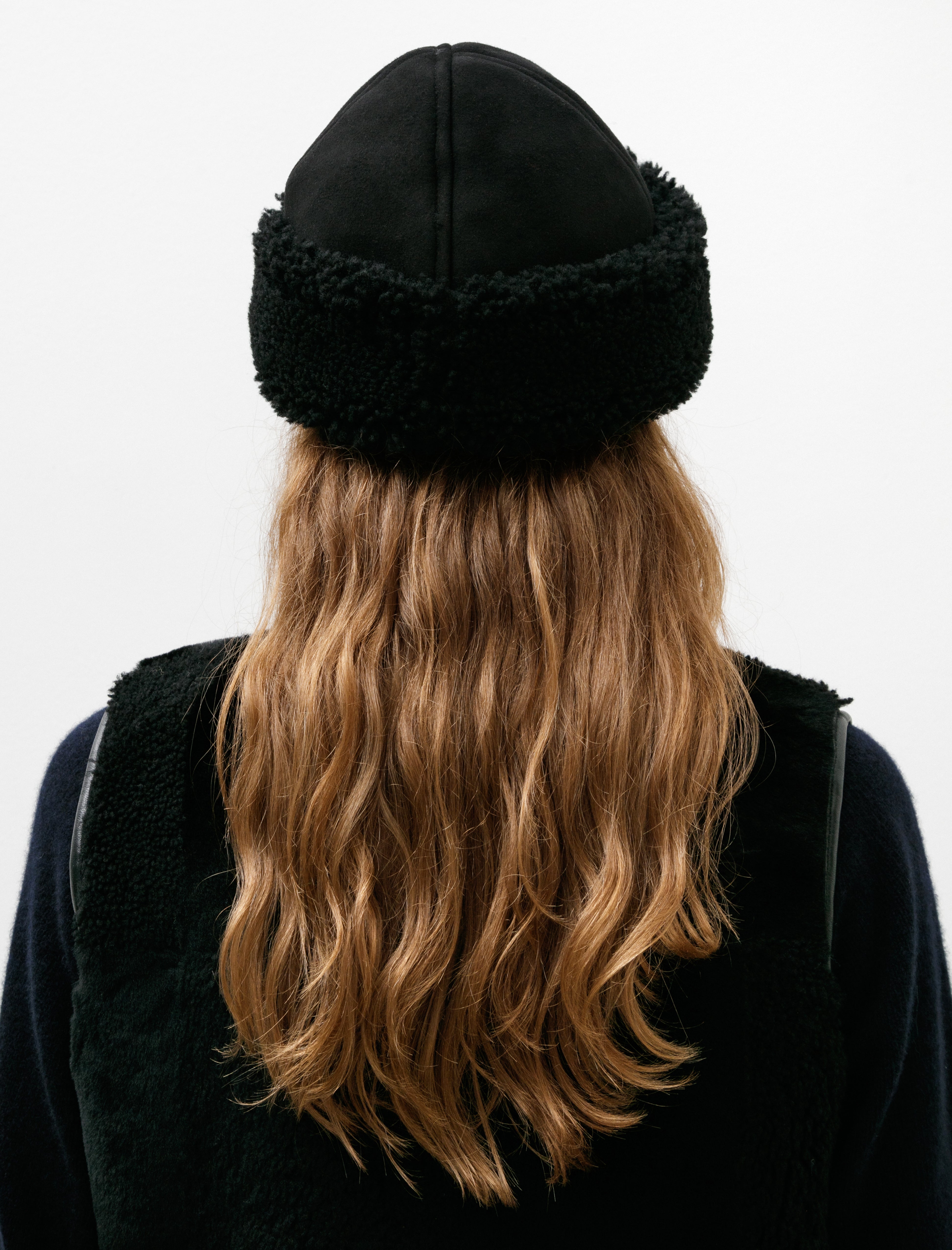 Cawley Suede Back Curly Hair Cap Black