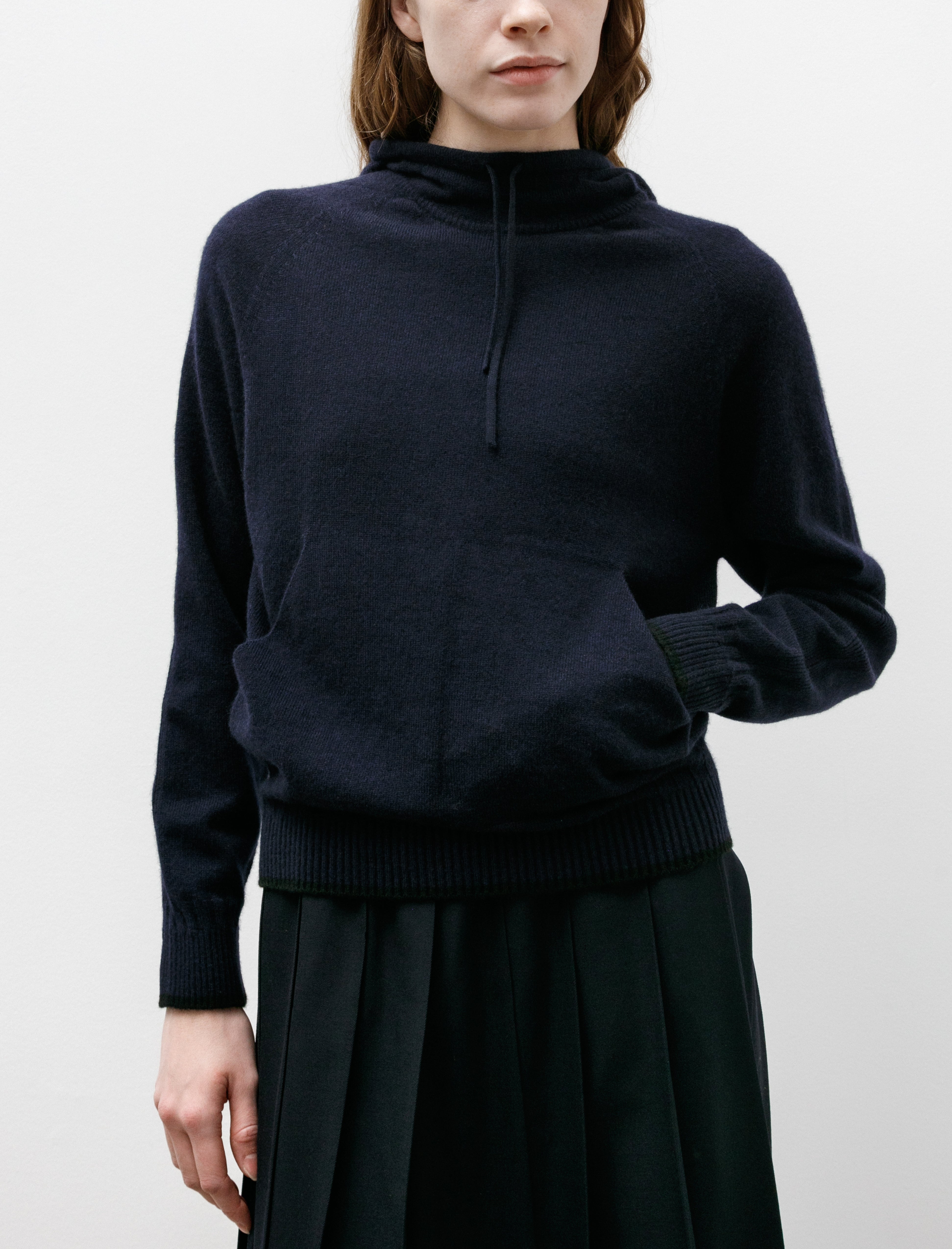 CFCL Cashmere Hoodie Navy-Black