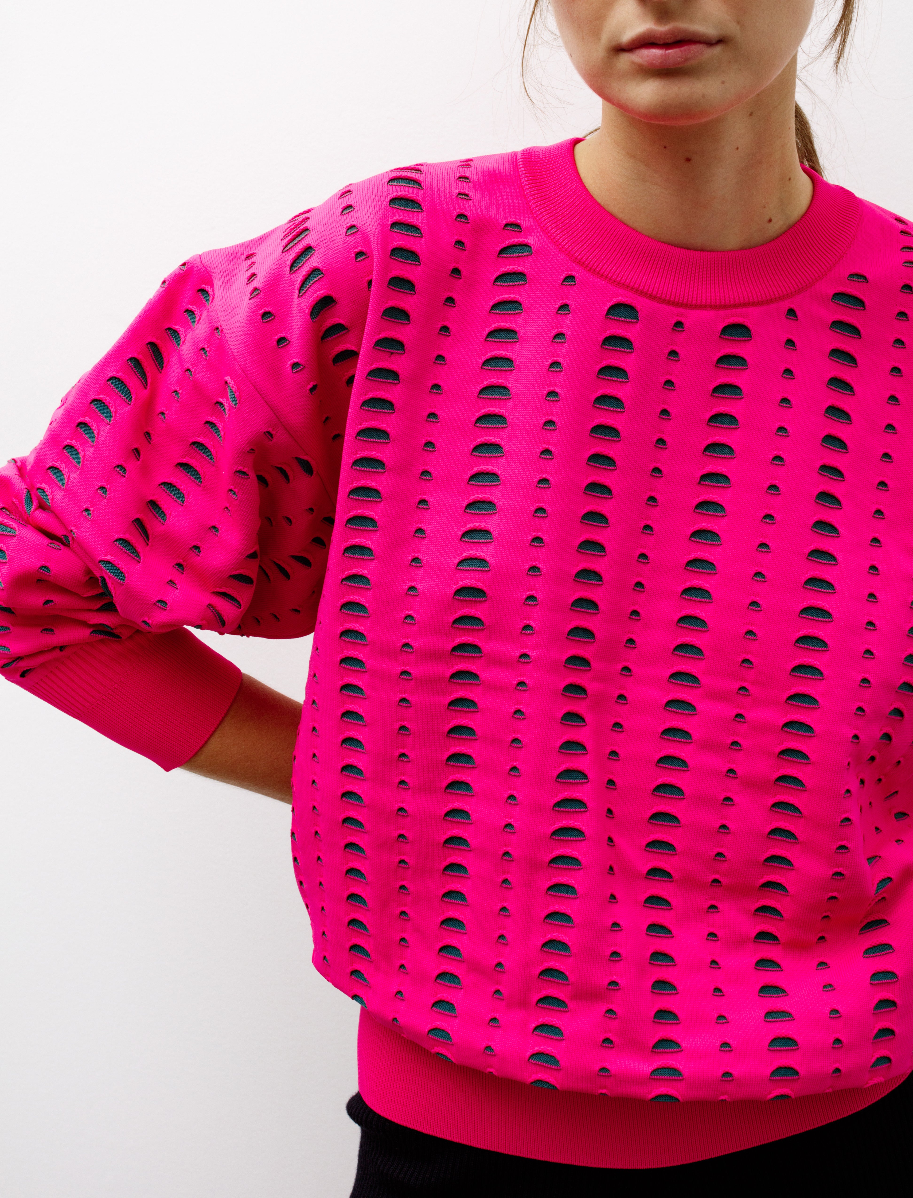 CFCL Facade Cupro Pullover Magenta/Grass – Neighbour