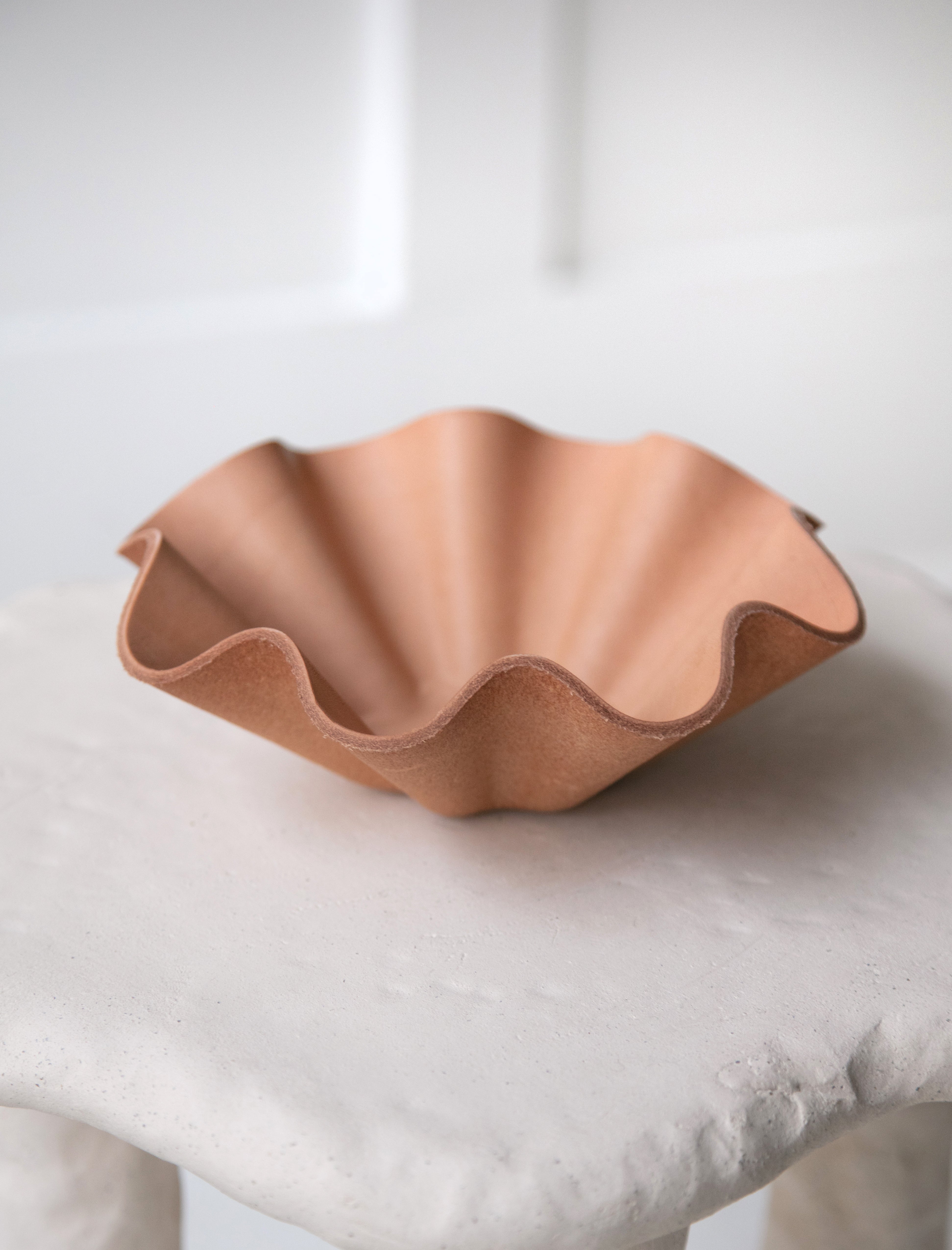 Hender Scheme Shell Bowl Small Natural