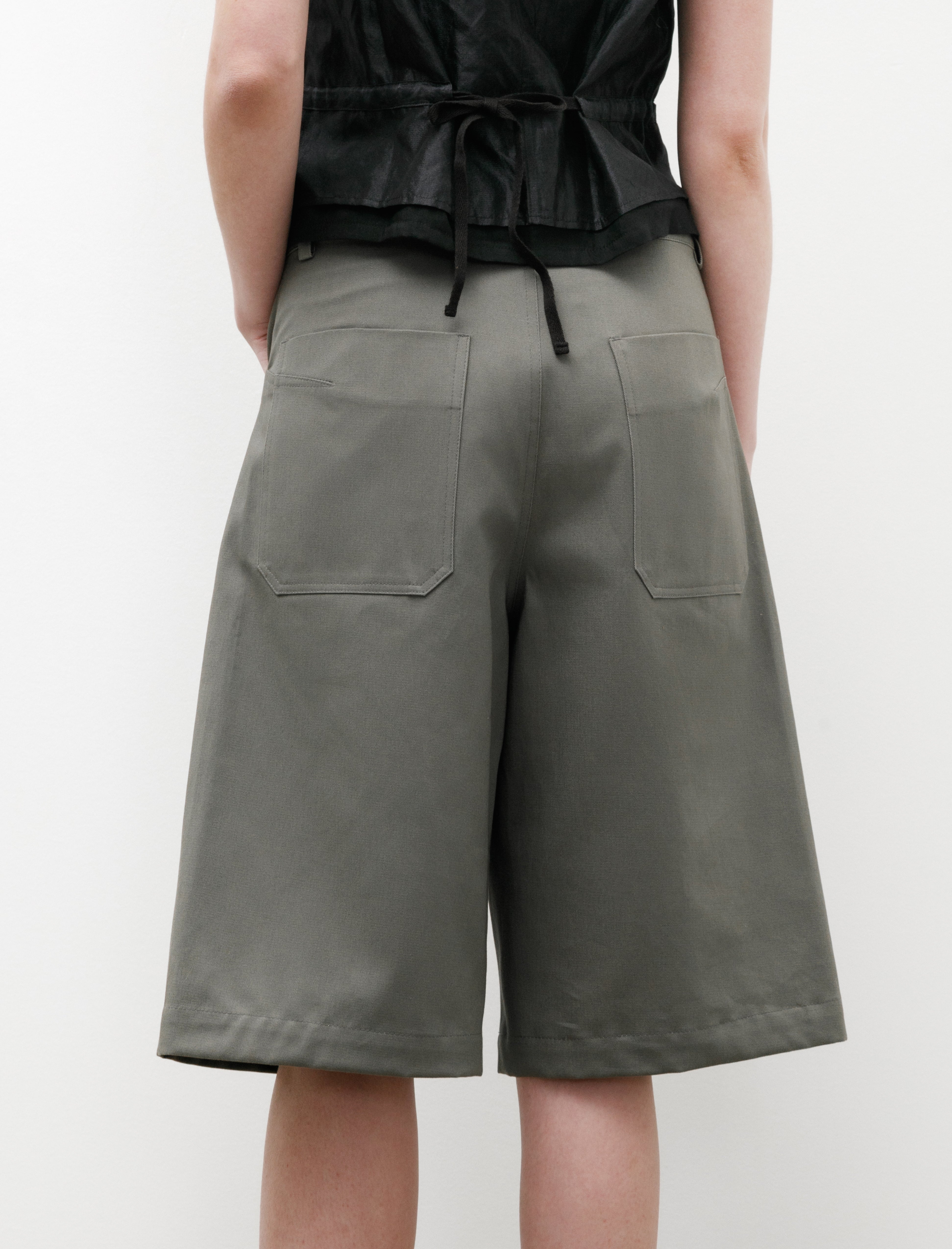 Wanze Wide Leg Darted Shorts Olive