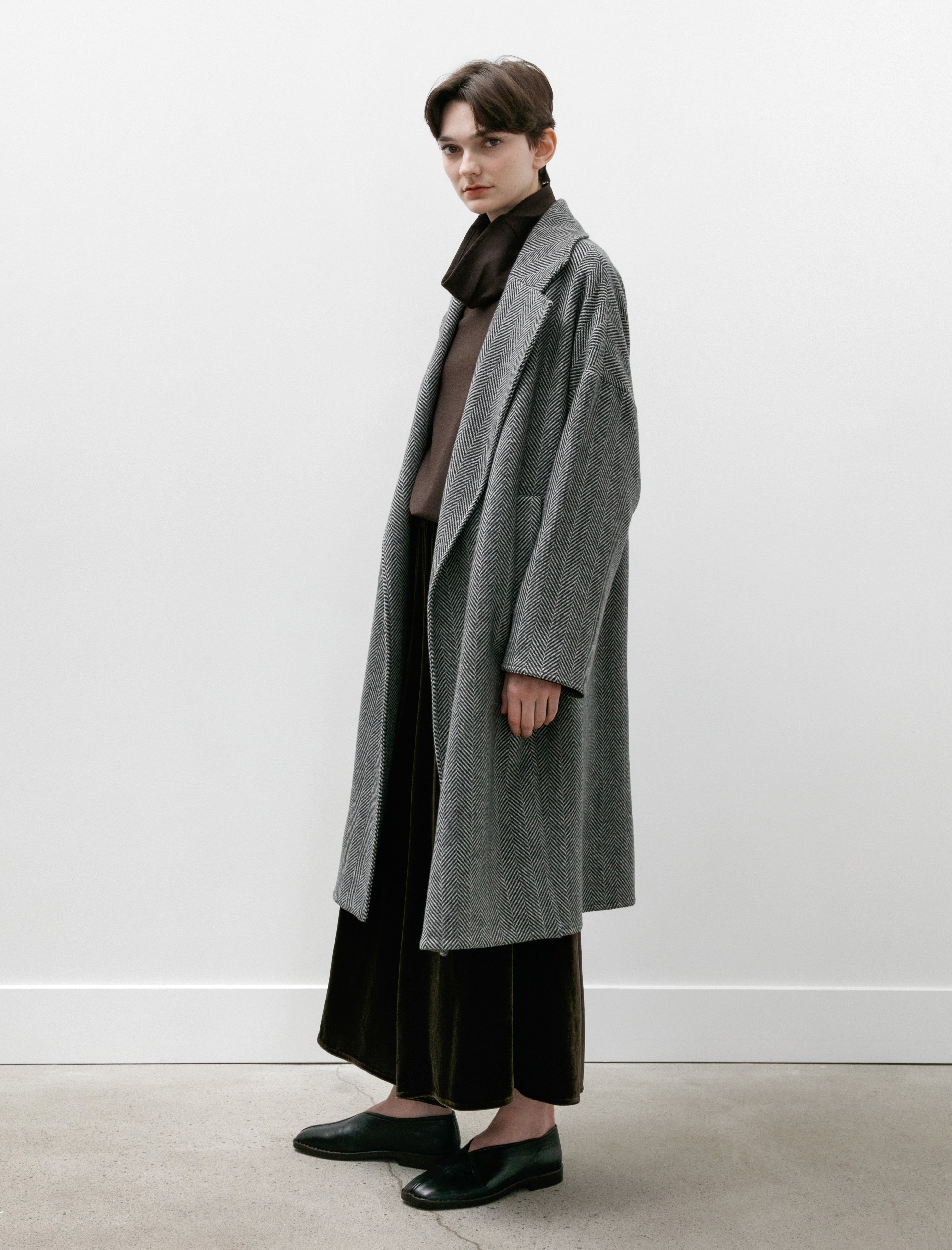 Dusan Oversized Coat Herringbone Cashmere Black and White