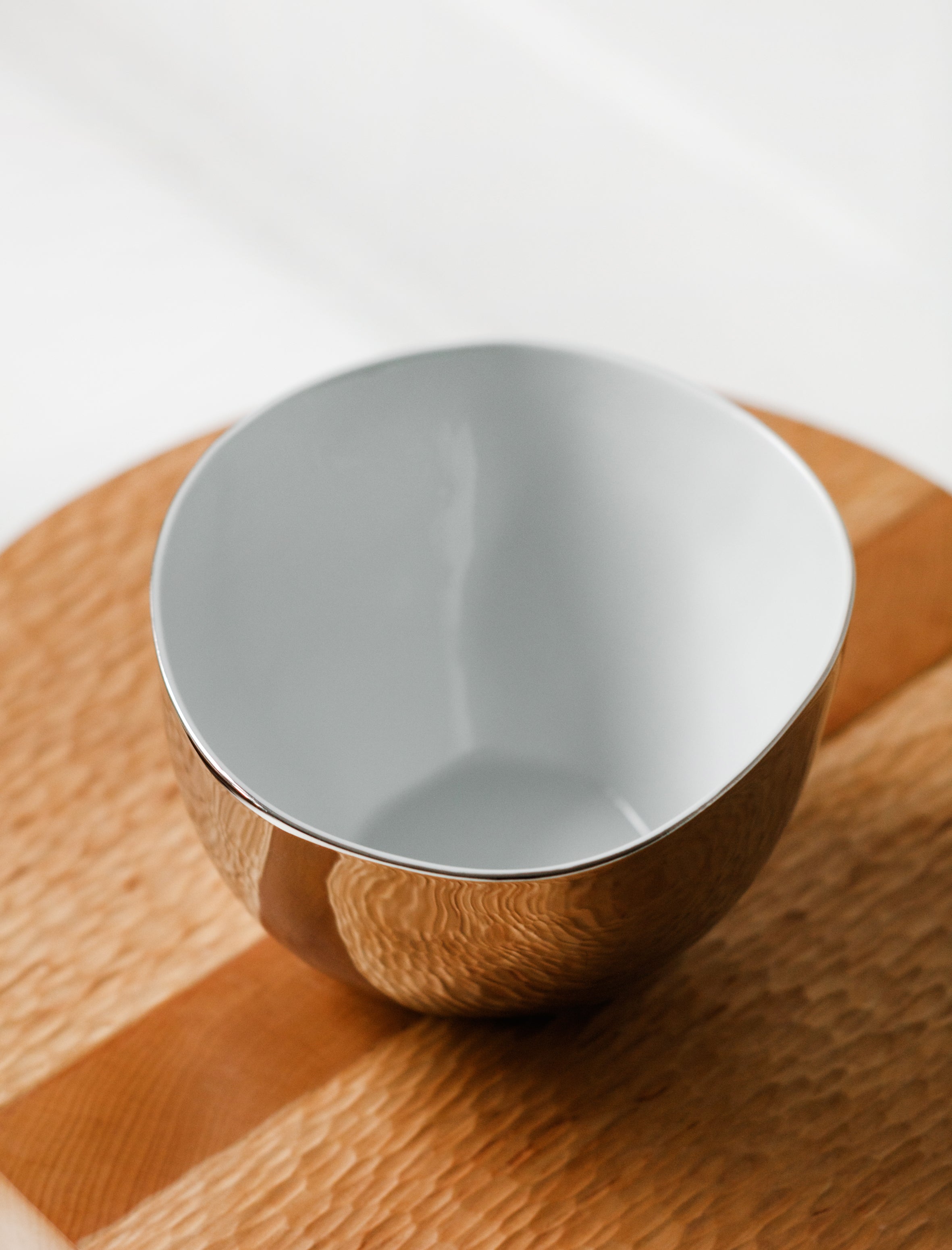 Tsé Tsé Capacious Bowl Porcelain Platinum