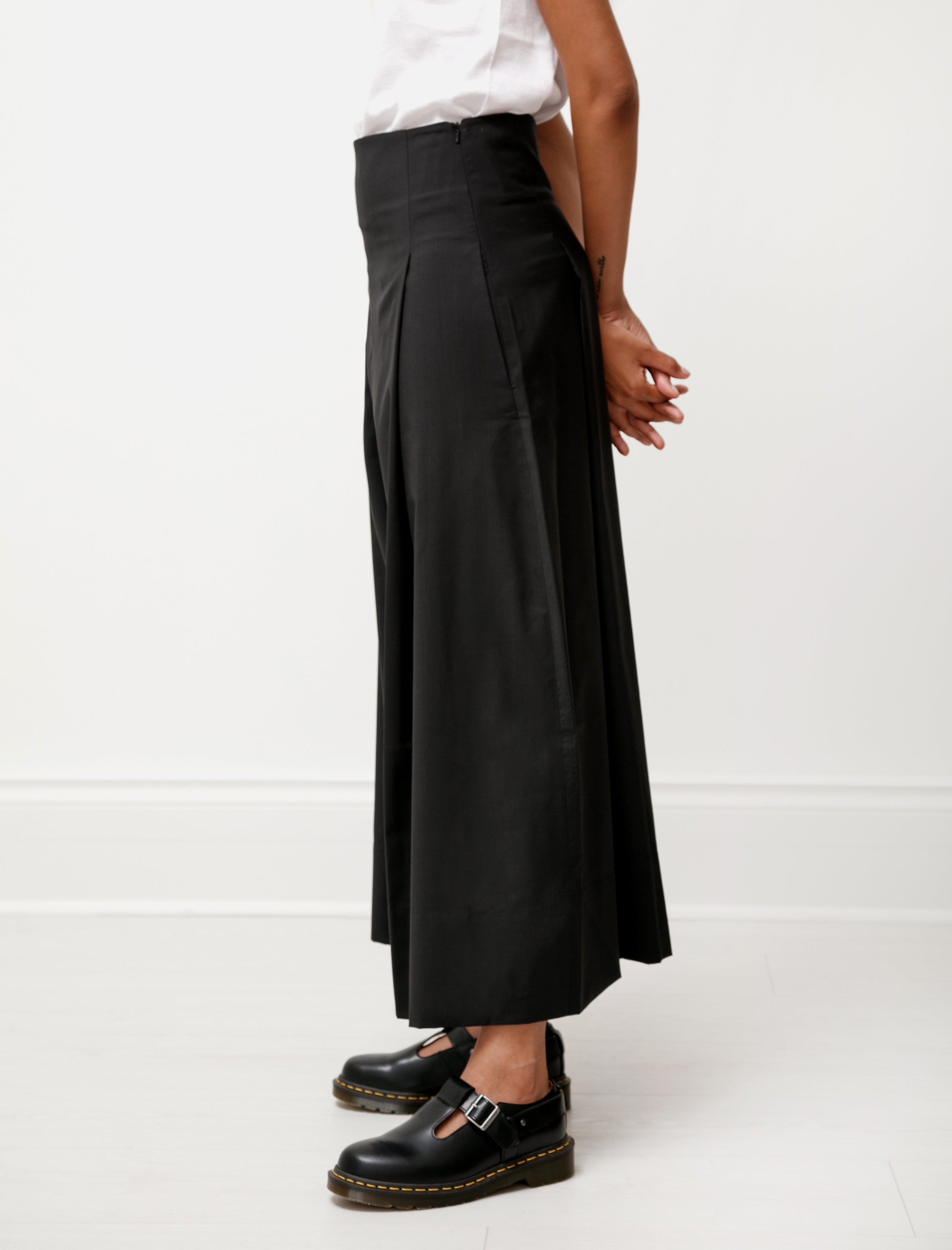 Studio Nicholson Vitra Fold Trousers Black – Neighbour