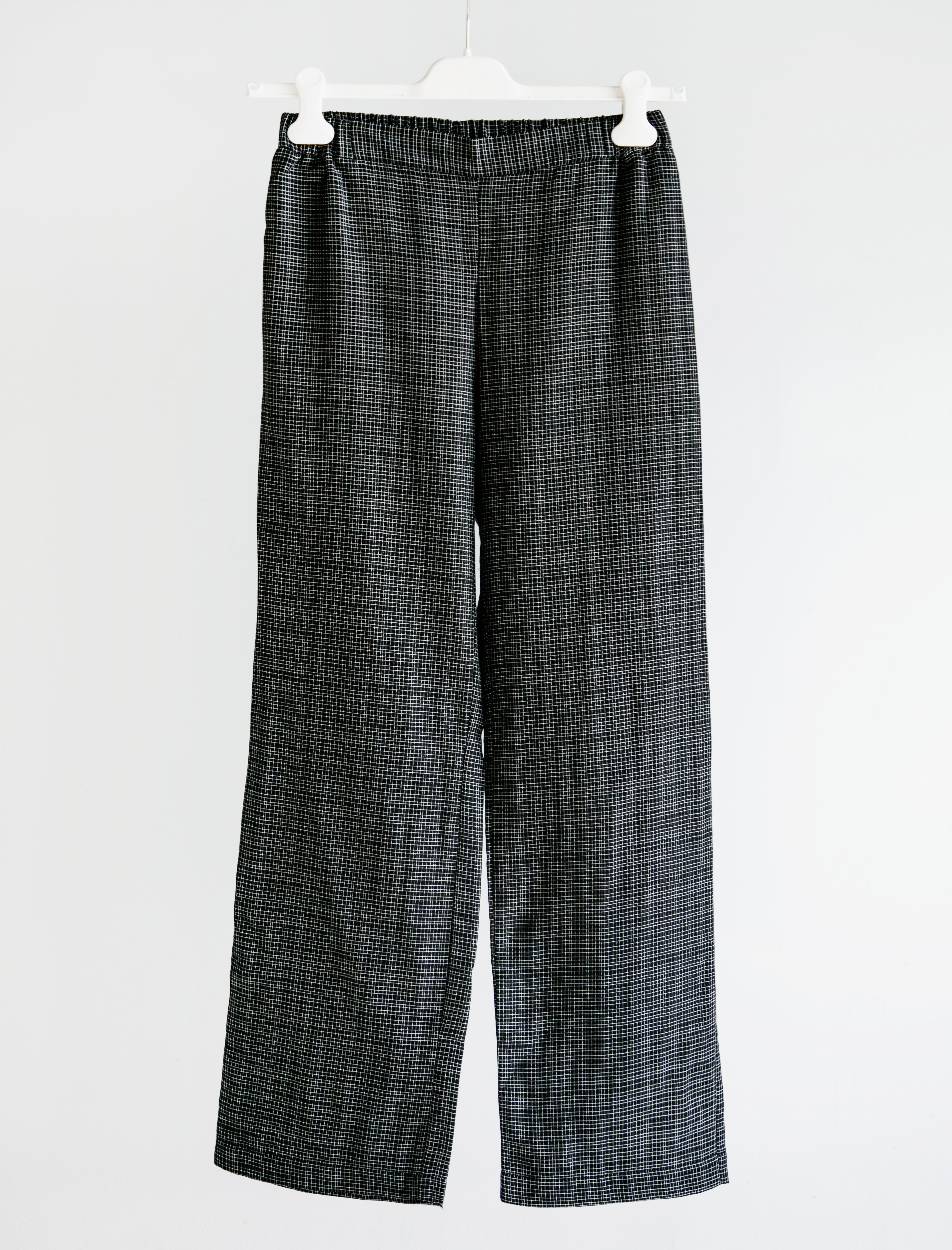 Rest Sleepwear Women's Pyjama Set Black Grid Plaid