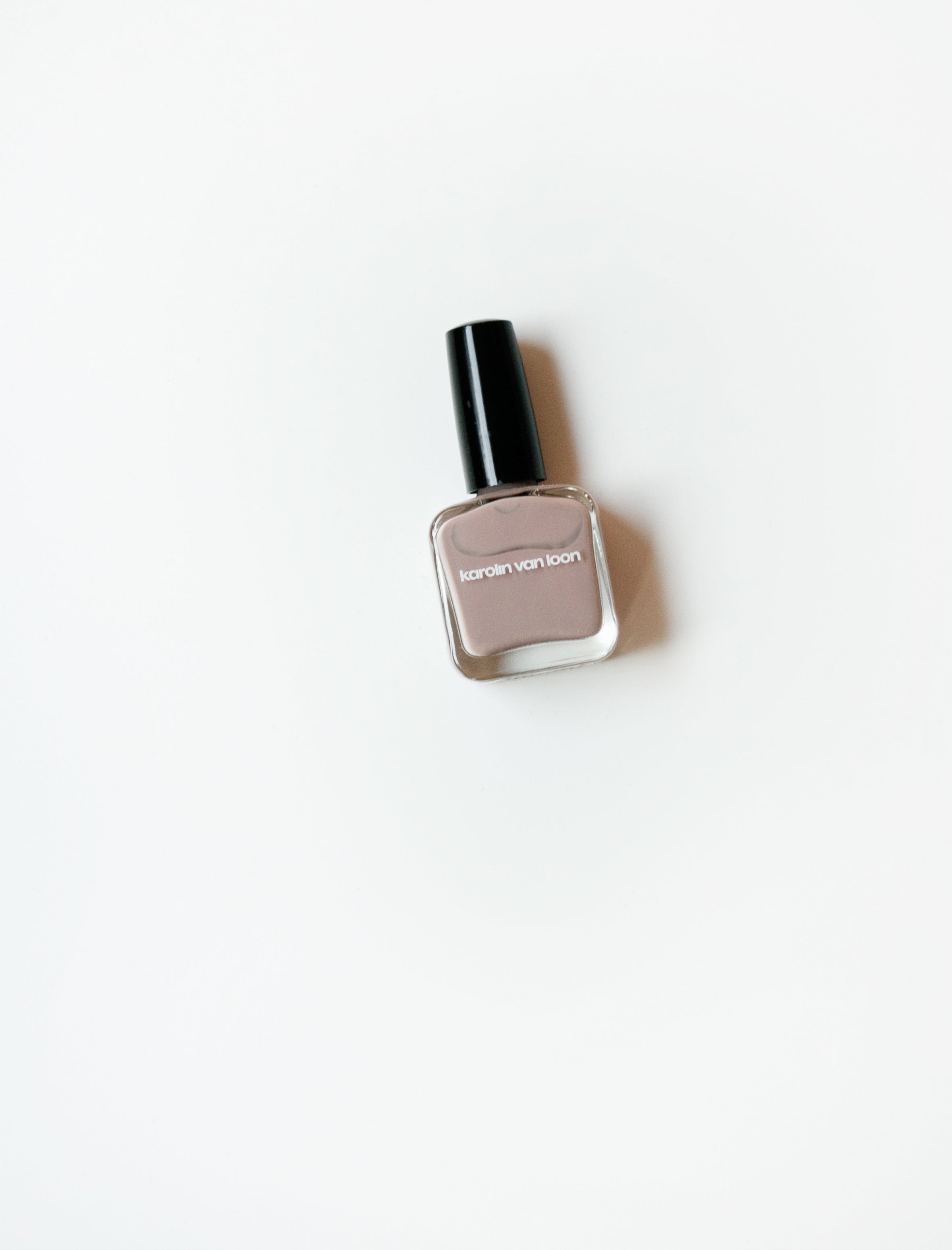 Karolin Van Loon Mauve Léger Nail Polish